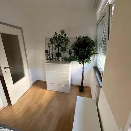 Privatzimmer Naehe Residenz Und Innenstadt Вюрцбург Экстерьер фото